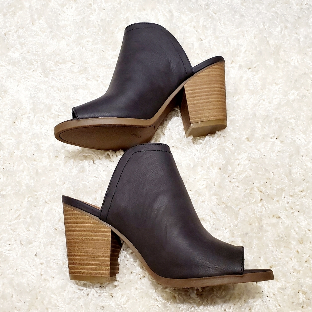 NWOT Slip-On Heels